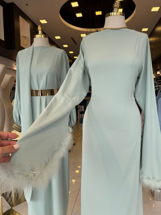 עבאיה בעיצוב נקי ואלגנטי עם טוויסט ייחודי בשרוולים