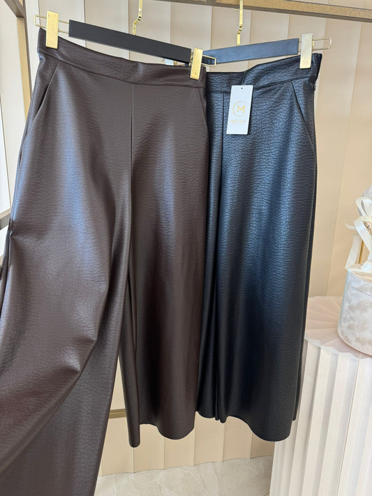 מכנס שלושת רבעי בד עור