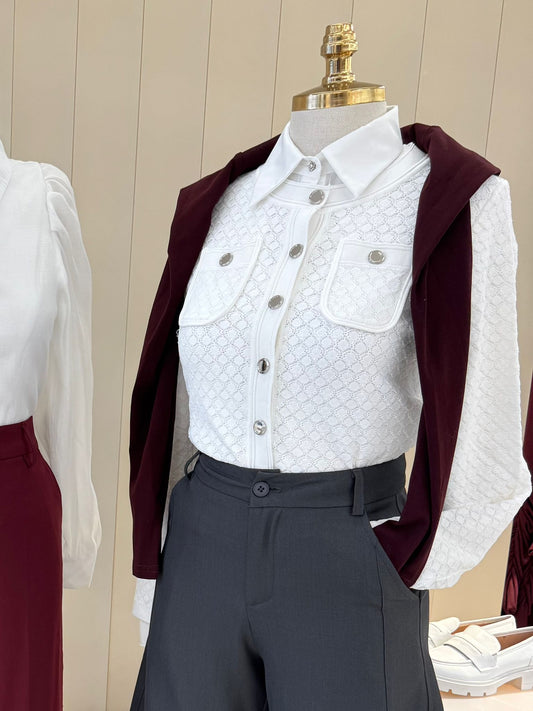 חולצת כפתורים