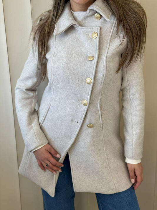 מעיל כפתורים