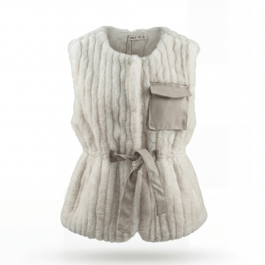 ווסט פרווה עם חגורת עור מלאת סטייל