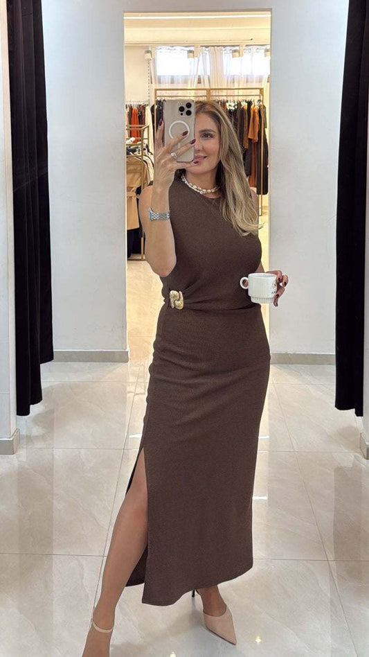 שמלה קלאסית עם אבזם ללא שרוול במידות XS-M