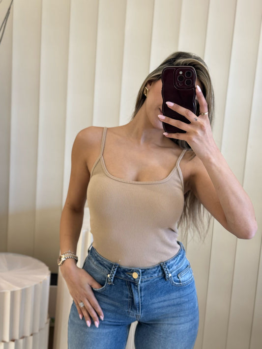 בגד גוף בד מחטב