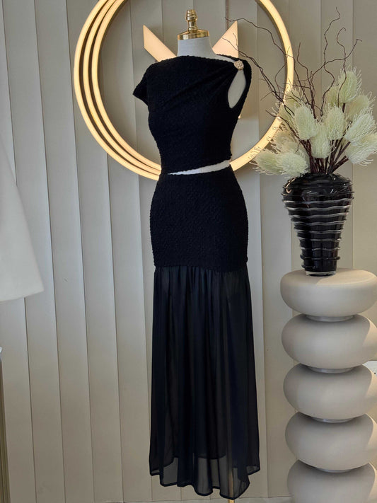 חליפת טופ וחצאית שיפון עם חצאית ורוכסן צדדי