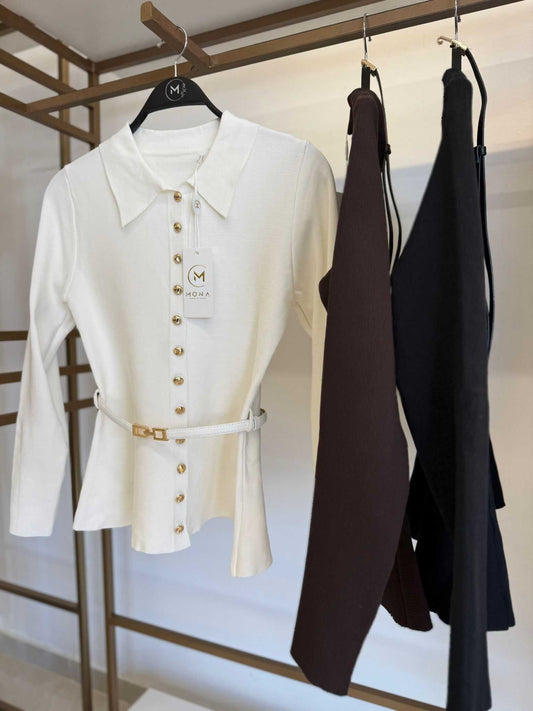 חולצת כפתורים עם שרוול מתרחב מעוצבת