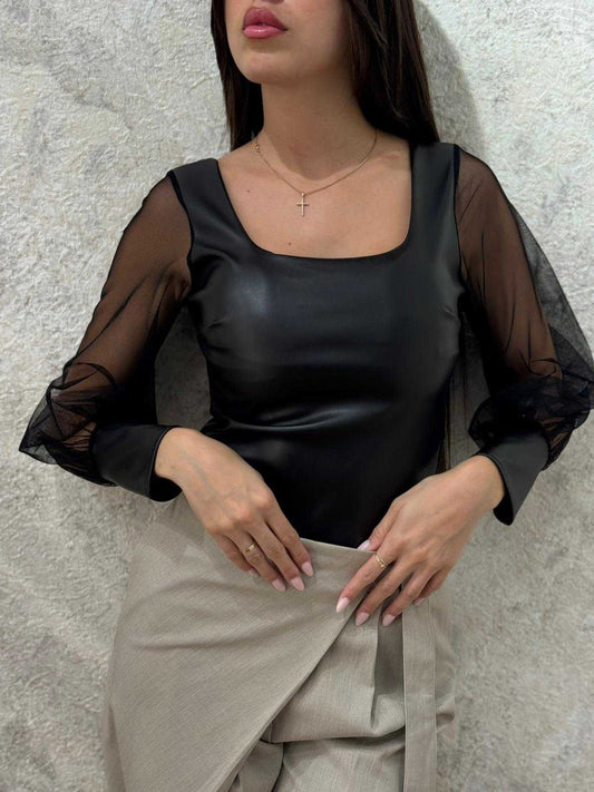 בגד גוף עור שילוב שיפון מתאים עד מידה 40