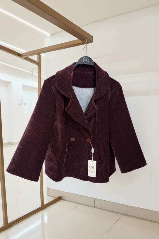 Cream women's double-breasted short jacket with wide collar and cropped length