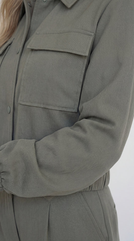 חליפת גקט קרוף גומי ומכנס מחויט